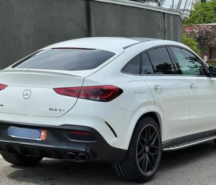 Luxury SUV Hire Uganda